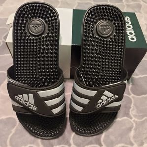 NWT Adidas Flip Flops